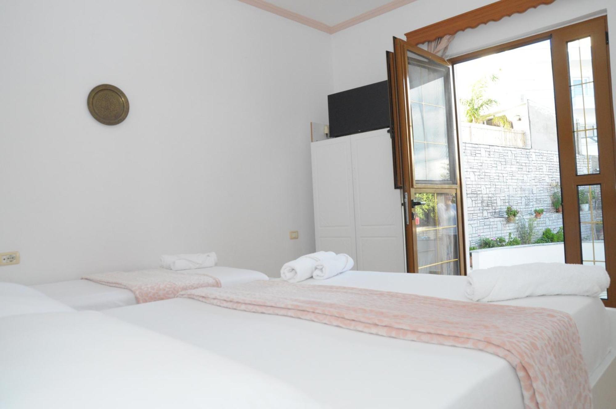 Hola Rooms Ksamil Exterior foto